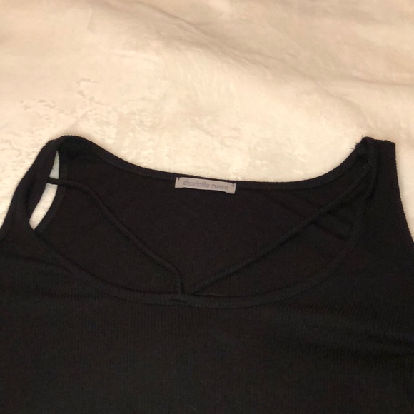 black blouse - Picture 2 of 3